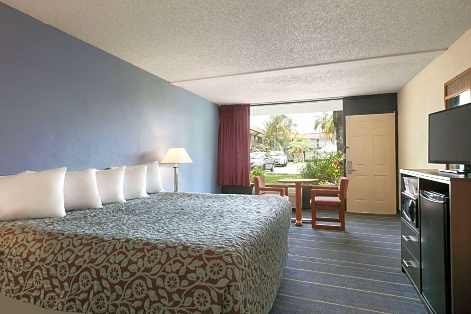 Days Inn by Wyndham Clearwater/Central