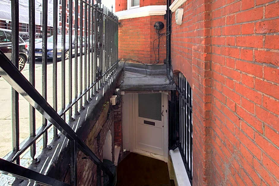 Spacious 1 bed Sloane Square