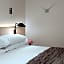 The Chicago Hotel Collection Ambassador Gold Coast