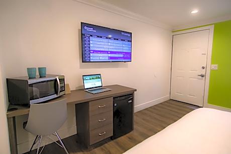Deluxe King Room