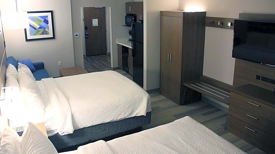 Holiday Inn Express and Suites Eau Claire West I-94 By IHG