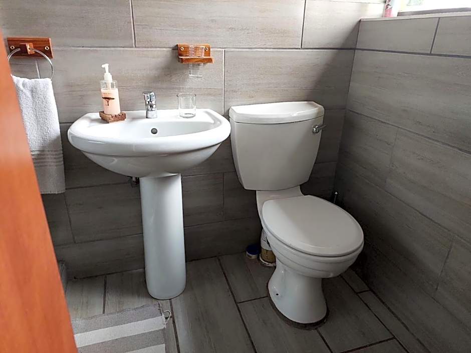 Aero Lodge Guest House