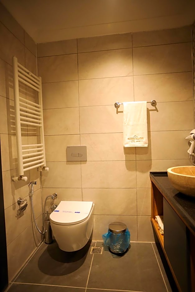 PAZARCIK MOUNTAIN HOTEL