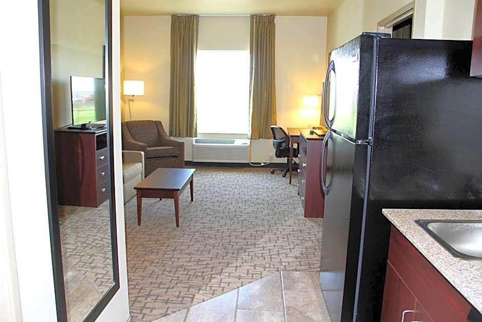 Cobblestone Hotel & Suites - Devils Lake