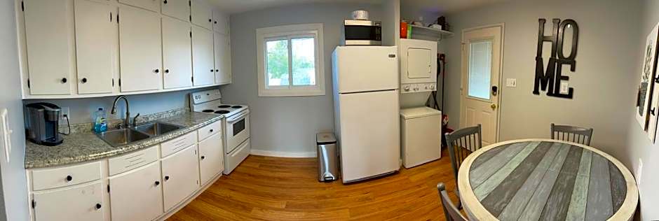 Charming 2-Bedroom House for a Peaceful Getaway