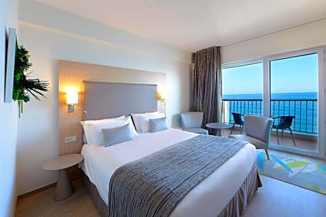 Double/twin Room with Sea View and Balcony