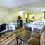 Super 8 by Wyndham Jackson MS Near the Fairgrounds