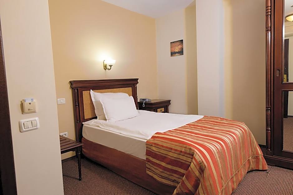 Atrium Hotel Ateneu City Center