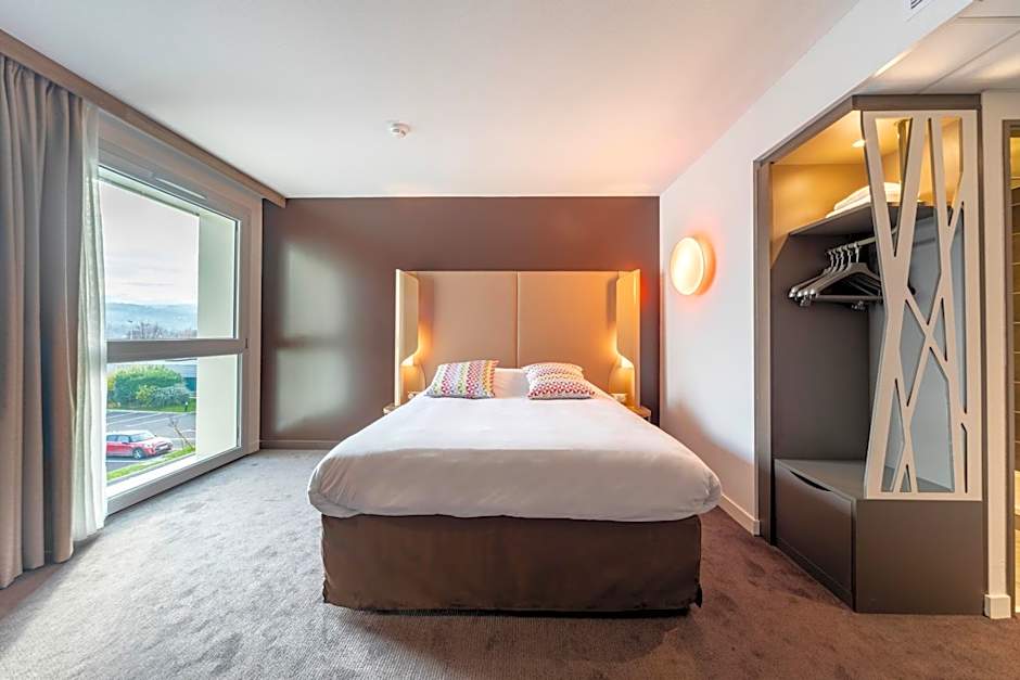 Campanile Findrol - Savoie Leman