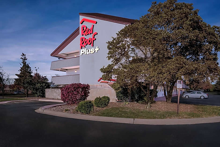 Red Roof PLUS+ Chicago - Hoffman Estates