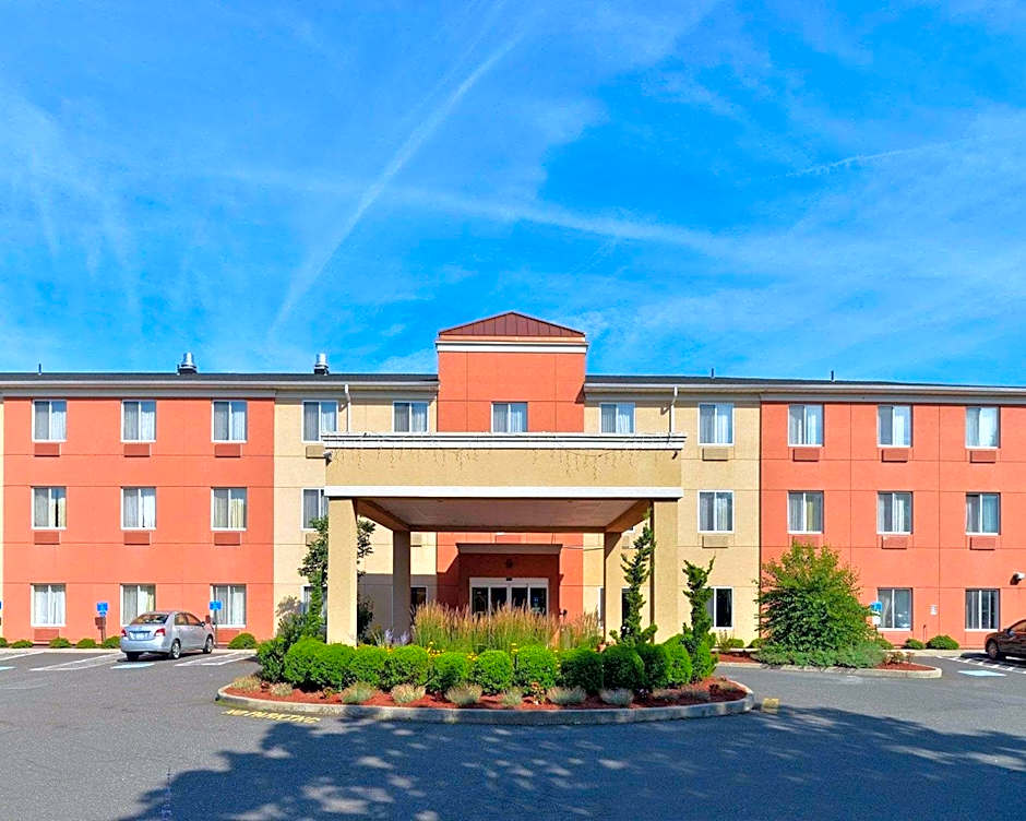 Quality Suites Stratford