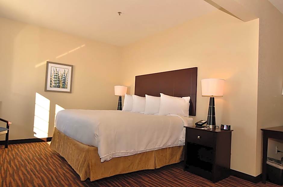 Cobblestone Inn & Suites - Holstein