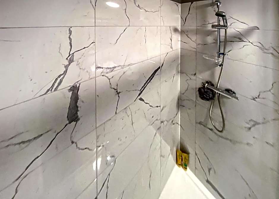 Ogwen Bank Caravan And Lodge Park