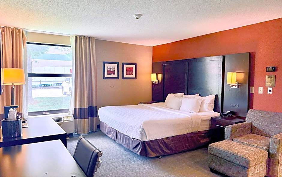 Clarion Inn & Suites Evansville Eastland Area