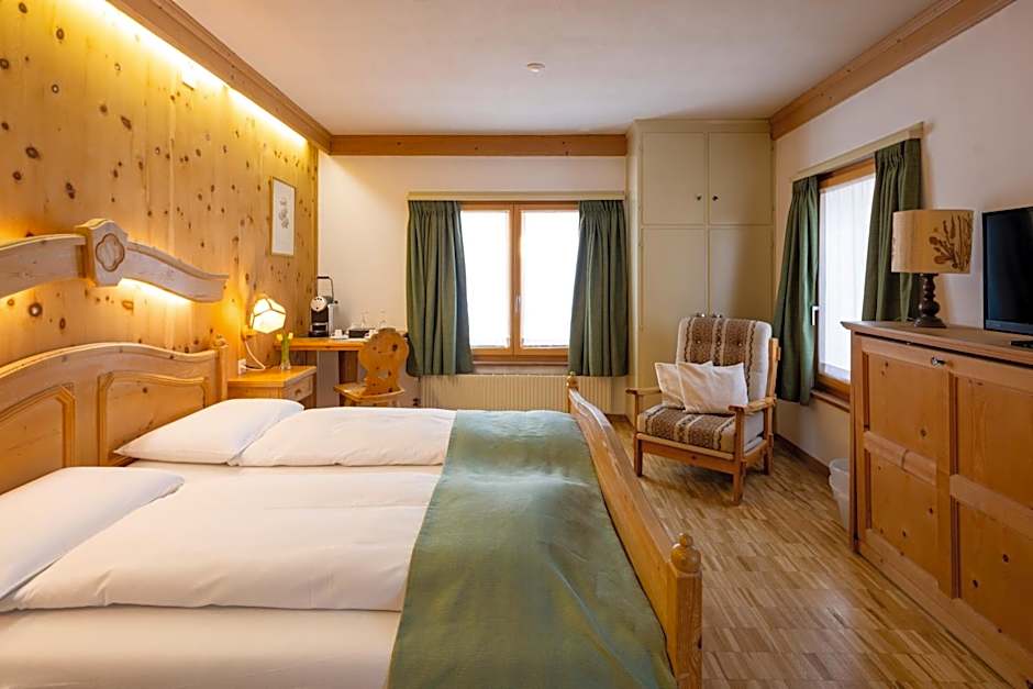 Hotel Alpina