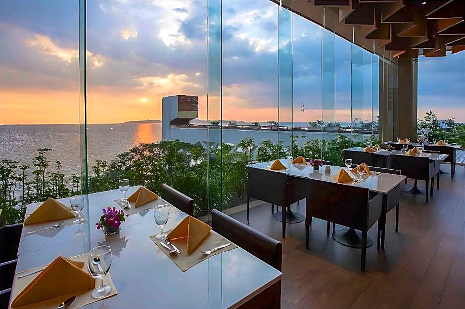 Royal Cliff Beach Hotel