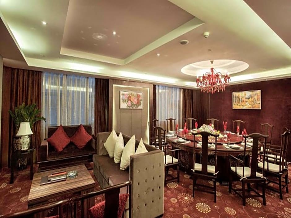 Days Hotel and Suites Yangjiang