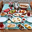 Brothers Cesme Boutique Hotel