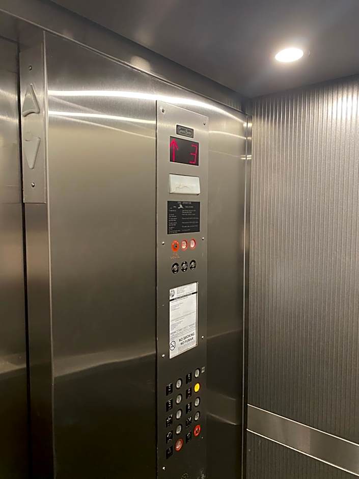 I Need A Vacay Now! Remodeled Studio