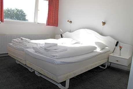 Three-Bedroom Apartment (6 Adults)