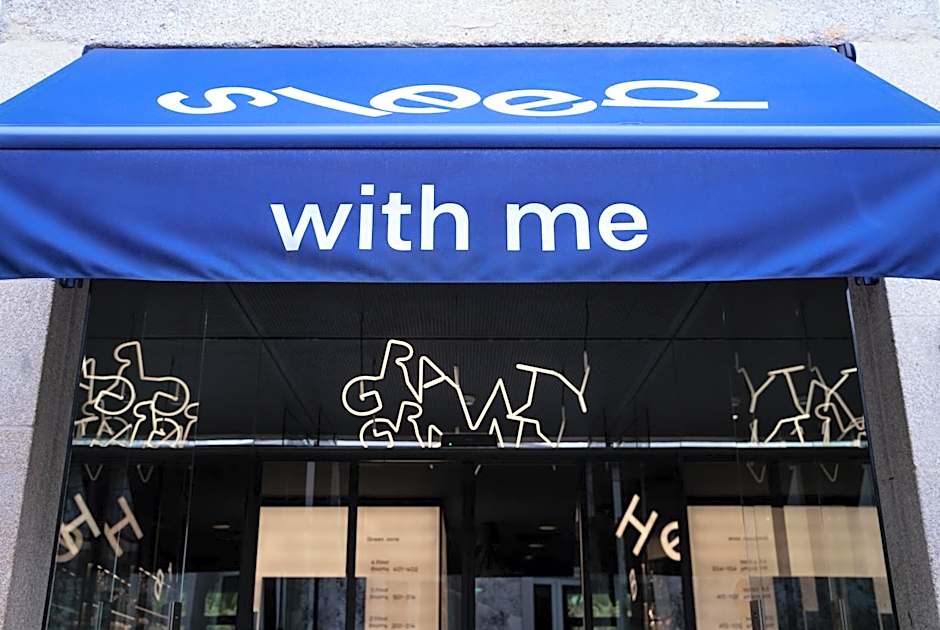 Chic & Basic Gravity