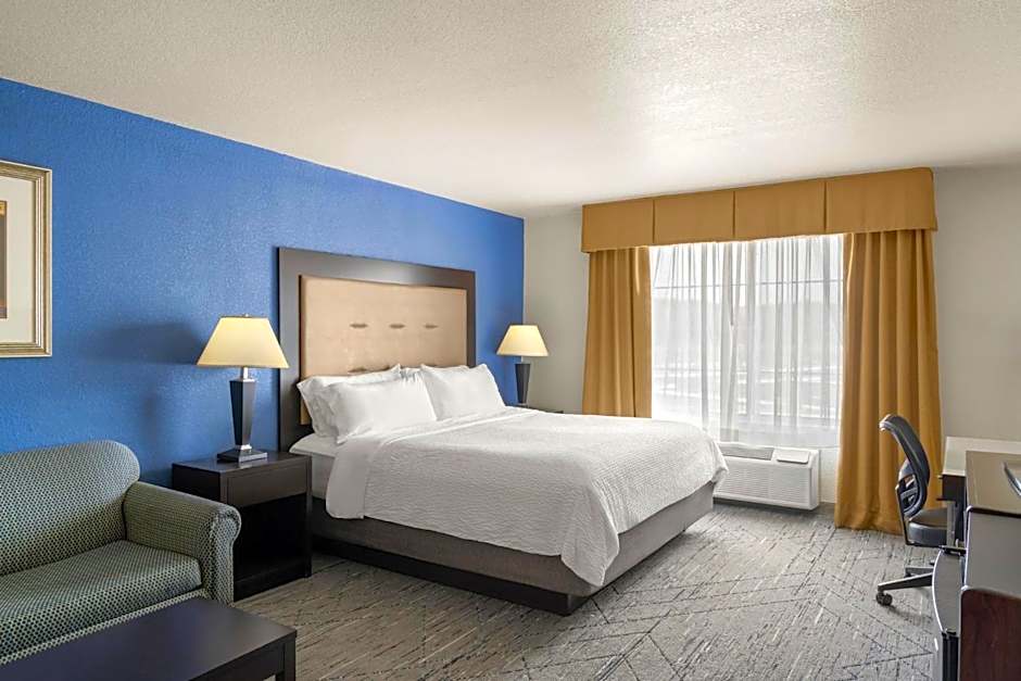 Holiday Inn Express & Suites New Buffalo, MI By IHG
