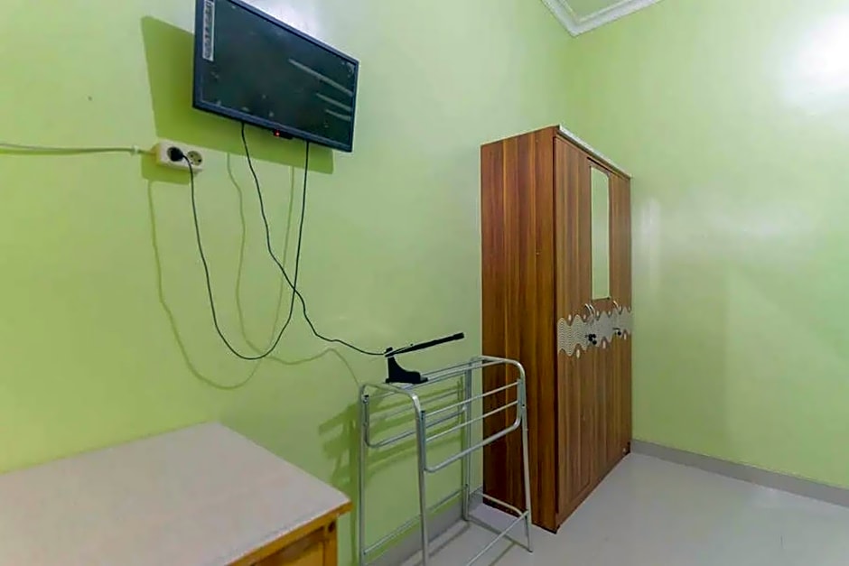 Kostawira Syariah Bintaro Mitra RedDoorz