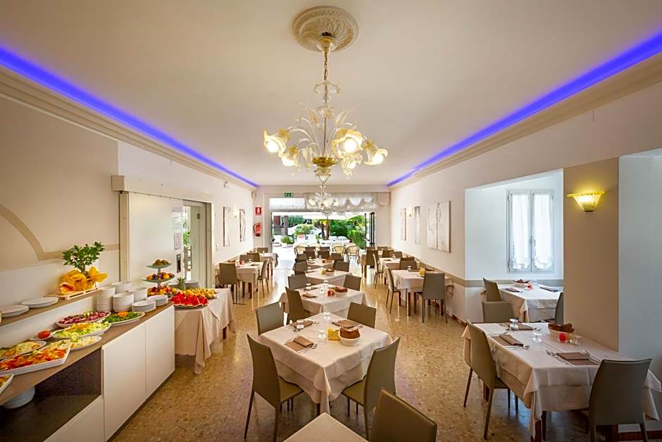 Hotel Atenea Golden Star