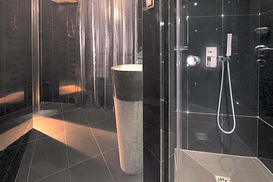 New Hotel Republique