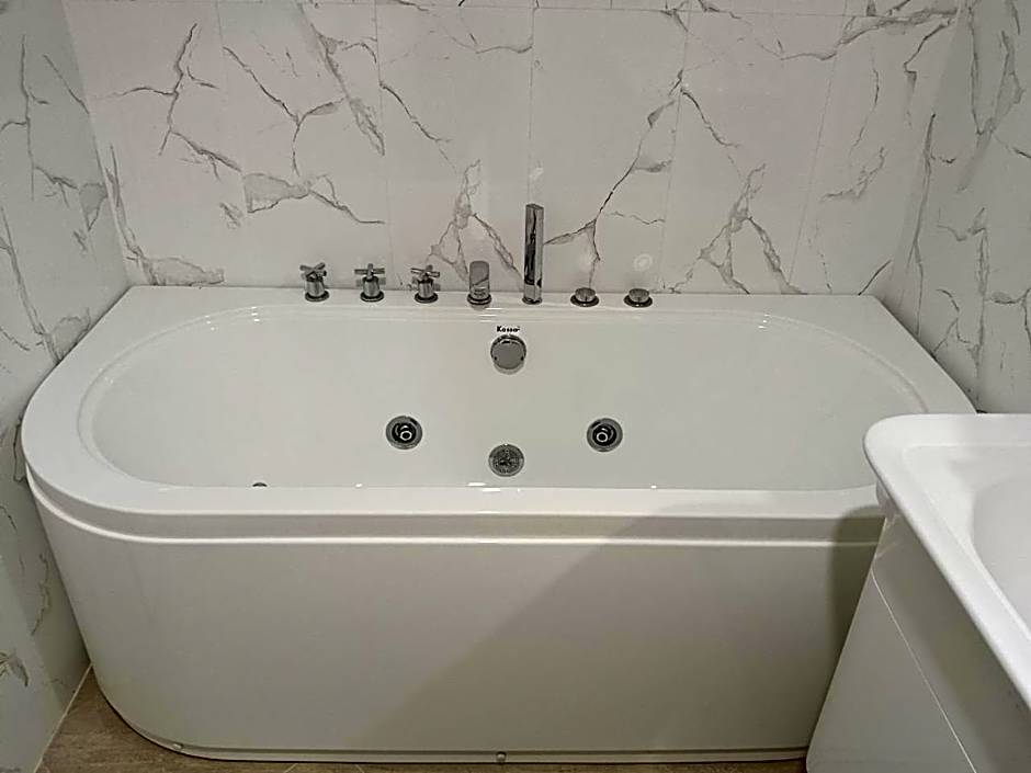 Baan Plaifah Khao Yai Hotel