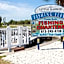 TAMPA BAY, BEACH step away, WIFI, FREE PARKING,POOLS, JACUZZI