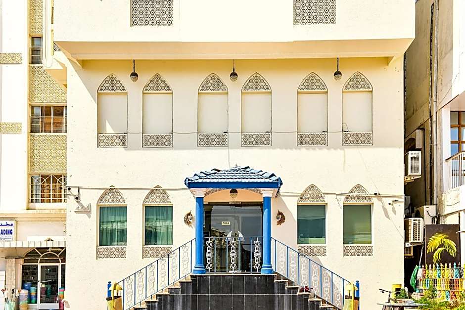 OYO 137 Marina Hotel