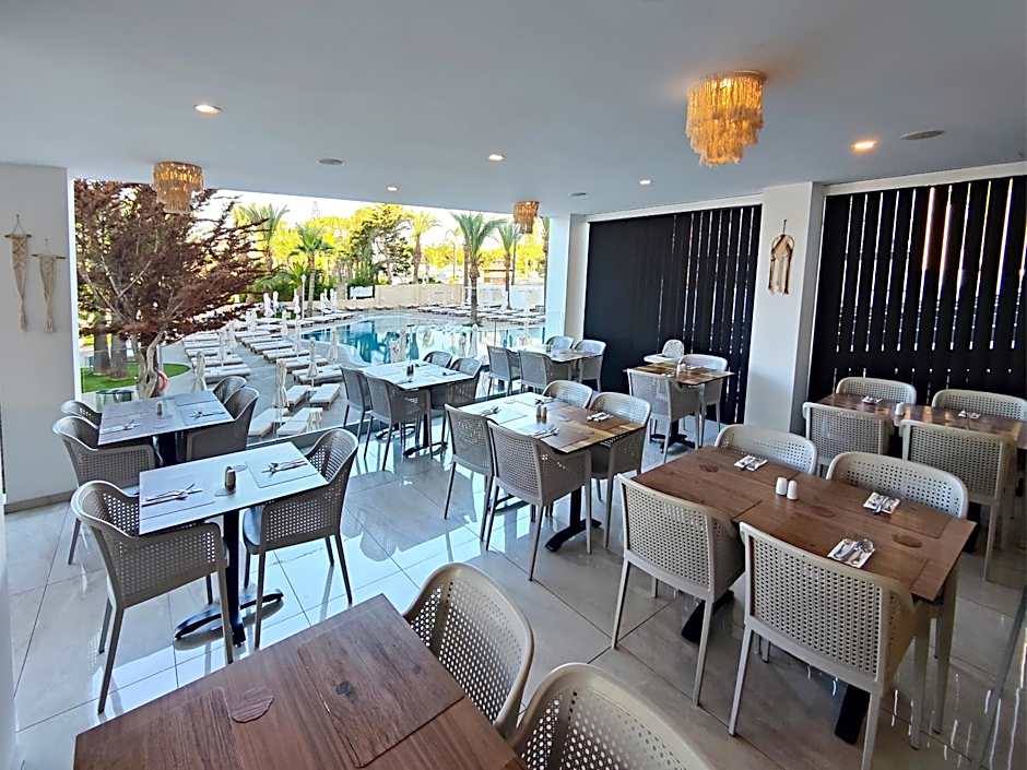 Bohemian Gardens Hotel