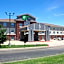 Holiday Inn Express Hotel & Suites Shamrock North By IHG
