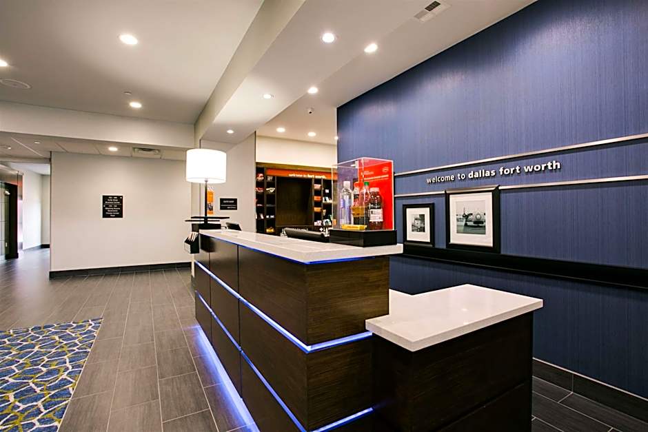 Hampton Inn By Hilton & Suites Dallas/Ft. Worth Airport South