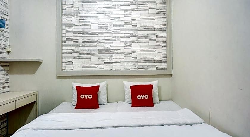 OYO Life 90606 Glass House Citraland Syariah
