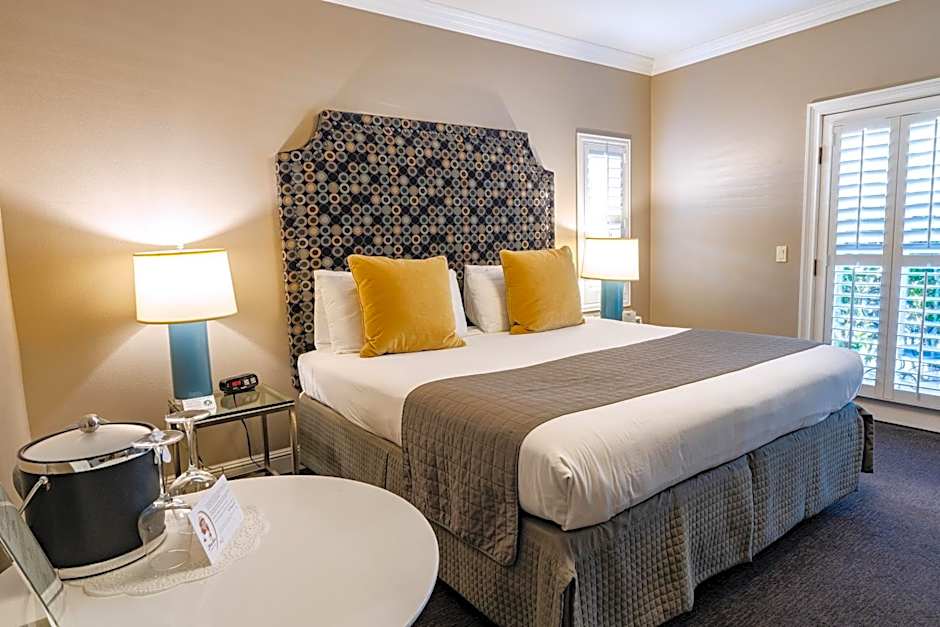 Bel Abri Napa Valley Inn