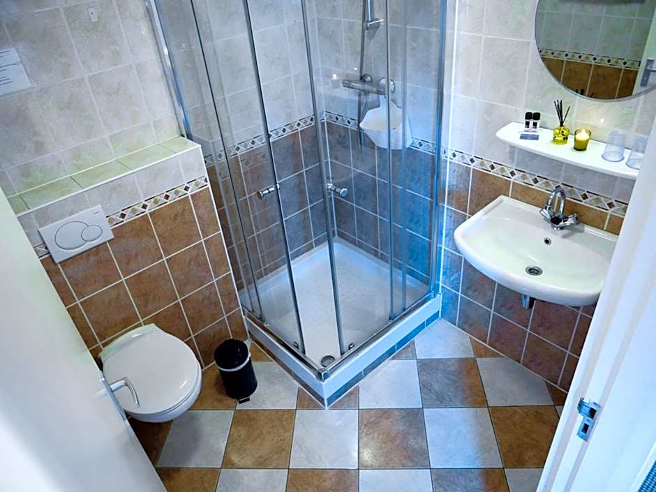 Hotel / Pension Villa Tanahlot