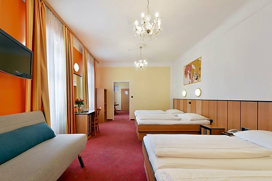 Garten- und Kunsthotel Gabriel City