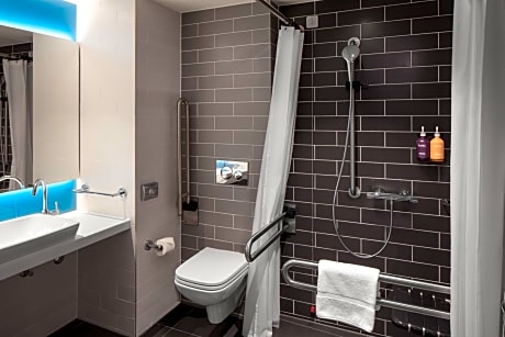 Standard Queen Room - Disability Access