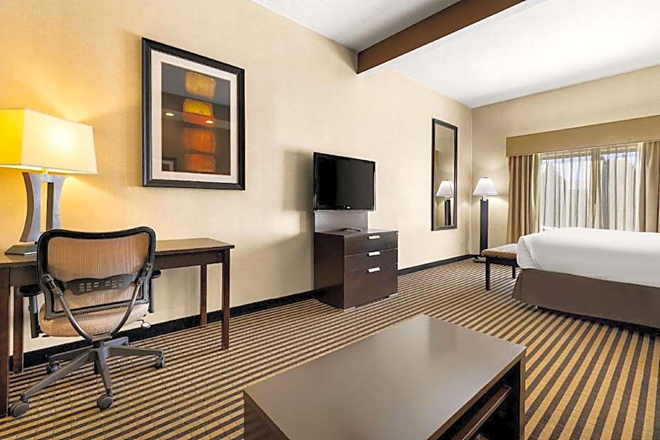 Sonesta Essential Indianapolis Airport