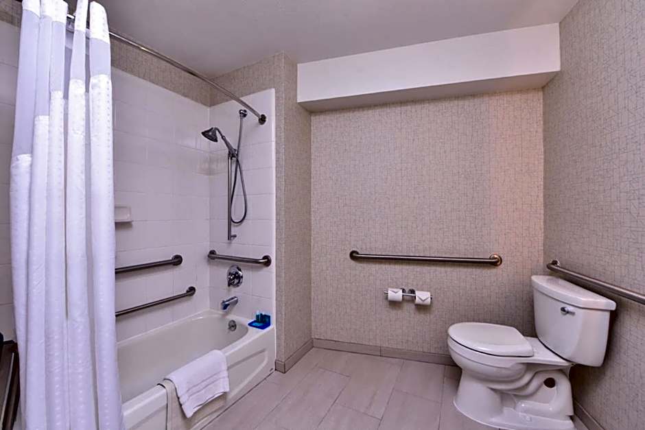 Photo 1 of 6 of Standard 2 Double Beds, Mobility Accessible, Bathtub