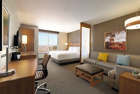 King Room with View and Shower - Disability Access