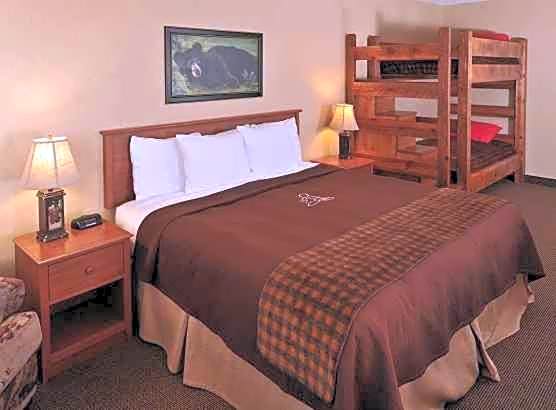 Boarders Inn & Suites by Cobblestone Hotels - Waukon