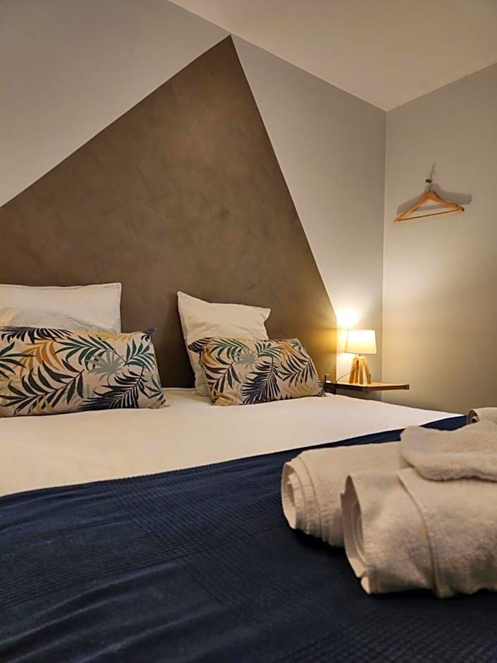 Chambres privées à Hautvillers, berceau du champagne avec salle de bain et toilettes incluses