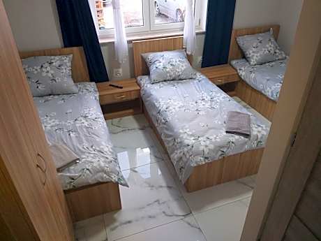 Comfort Triple Room with Shower