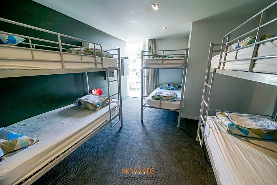 Nomads Queenstown Hostel