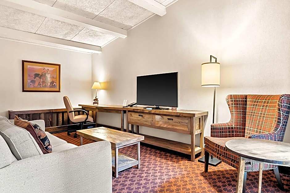 Best Western Outlaw Inn