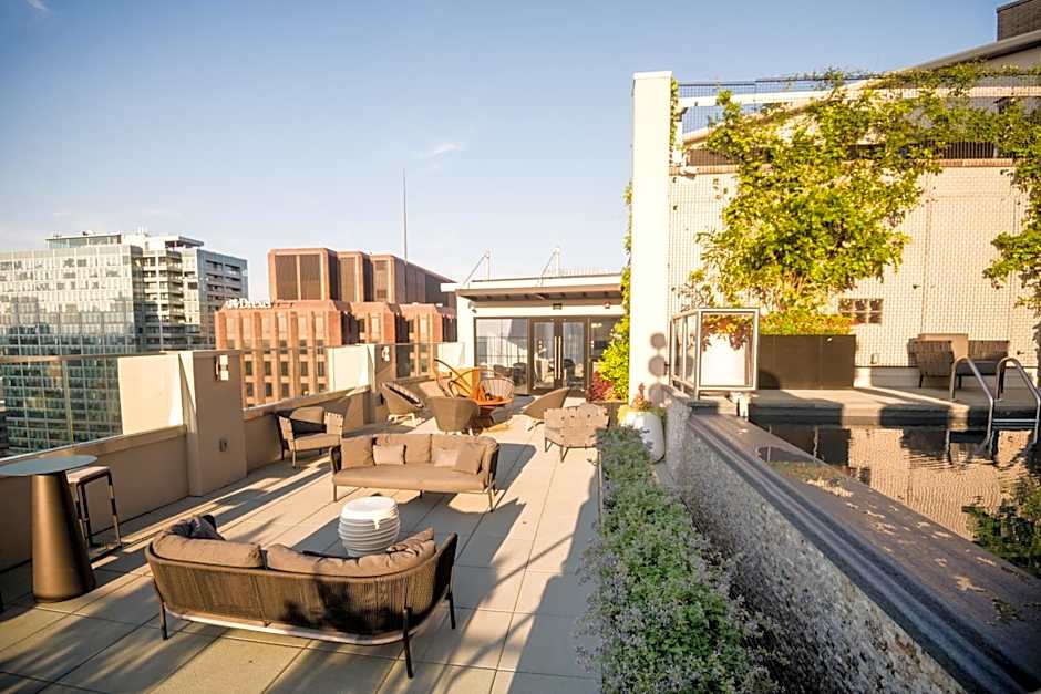 The Windsor Suites - A Modus Hotel