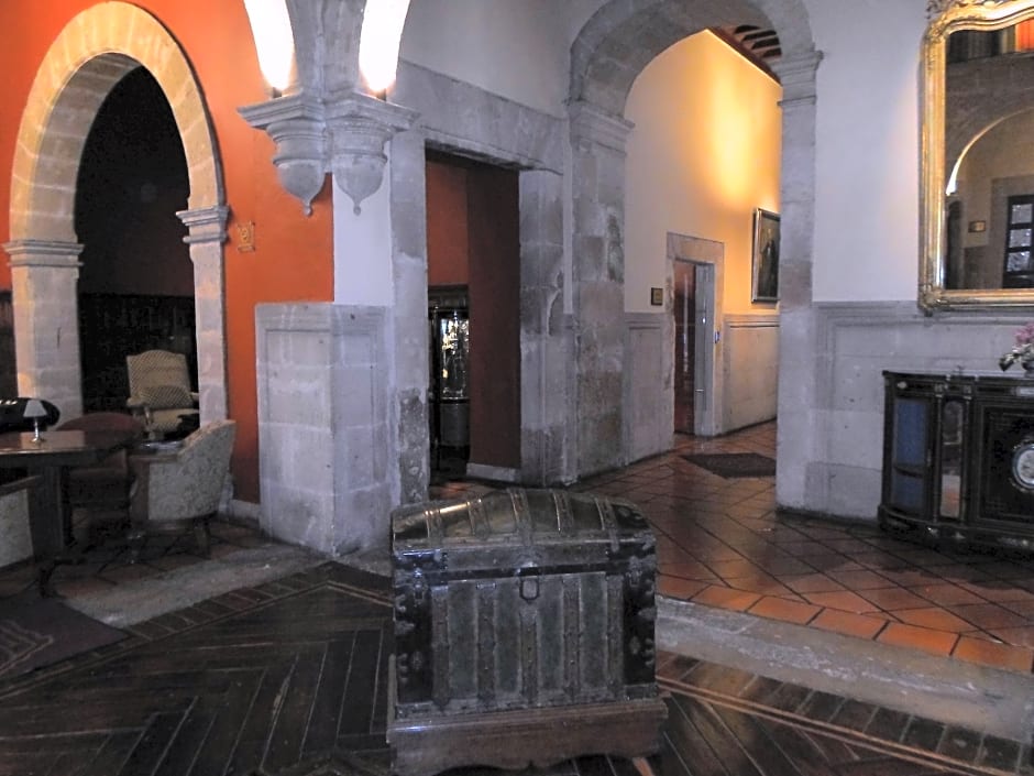 Hotel Virrey De Mendoza